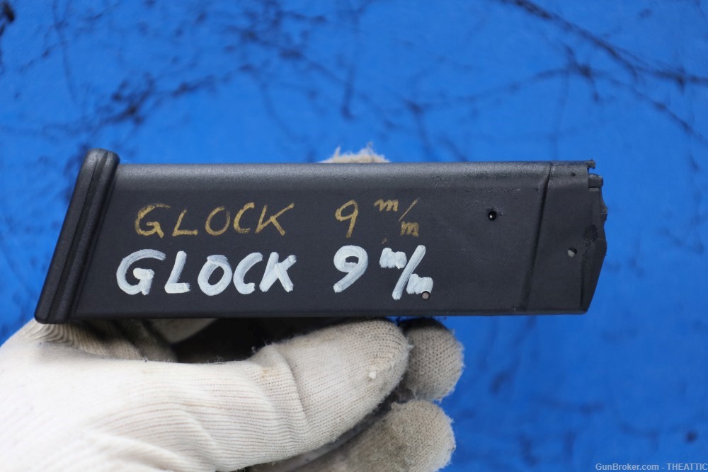 VERY RARE GEN 1 GLOCK 17 9MM W/PRODUCTION SILVER BARREL MFG DATE MARCH 1984-img-46