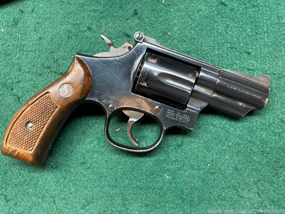 Smith and wesson 19 19-5 combat magnum .357 2.5" barrel -img-1
