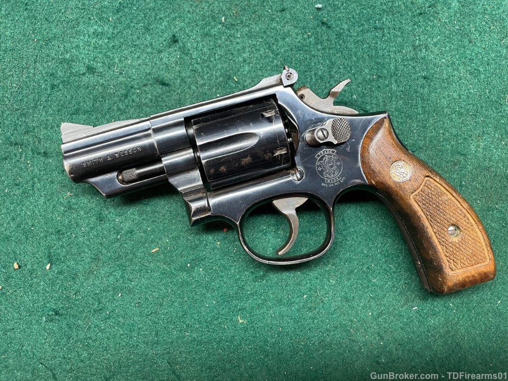 Smith and wesson 19 19-5 combat magnum .357 2.5" barrel -img-0