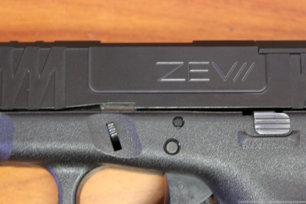 Glock 17 Gen 3 W/ Zev Socom Slide Dimpled Threaded Barrel Magwell 9mm-img-9