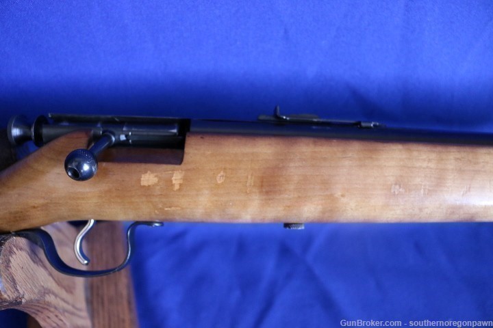Sringfield Savage Stevens 120 rifle bolt in excellent condition -img-3