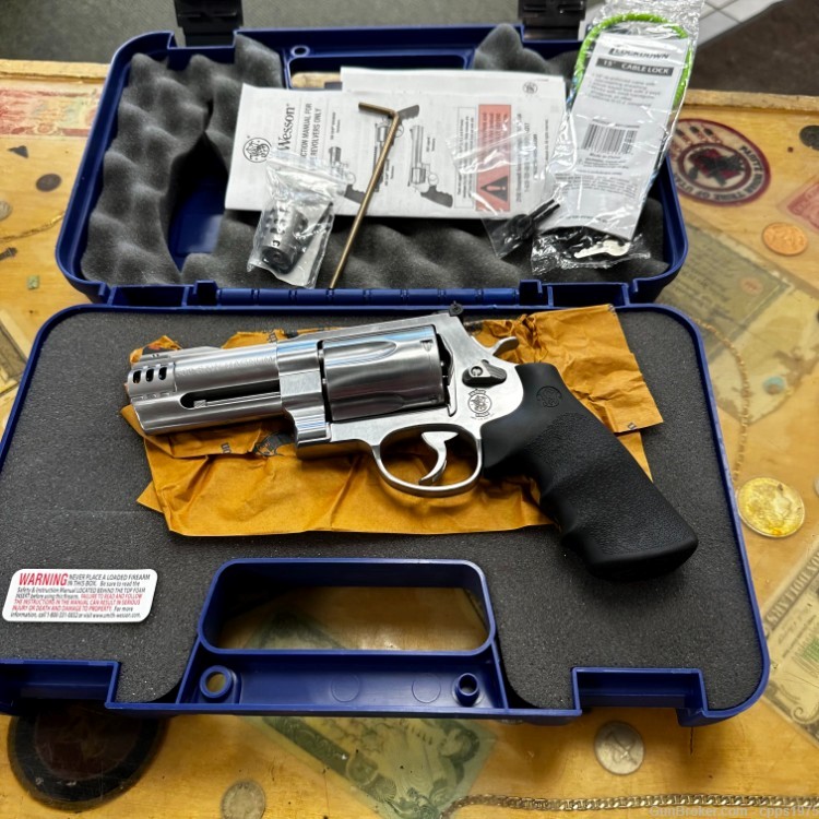 Smith & Wesson 500 S&W 4” Stainless 163504 New In Box-img-0