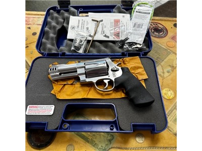 Smith & Wesson 500 S&W 4” Stainless 163504 New In Box