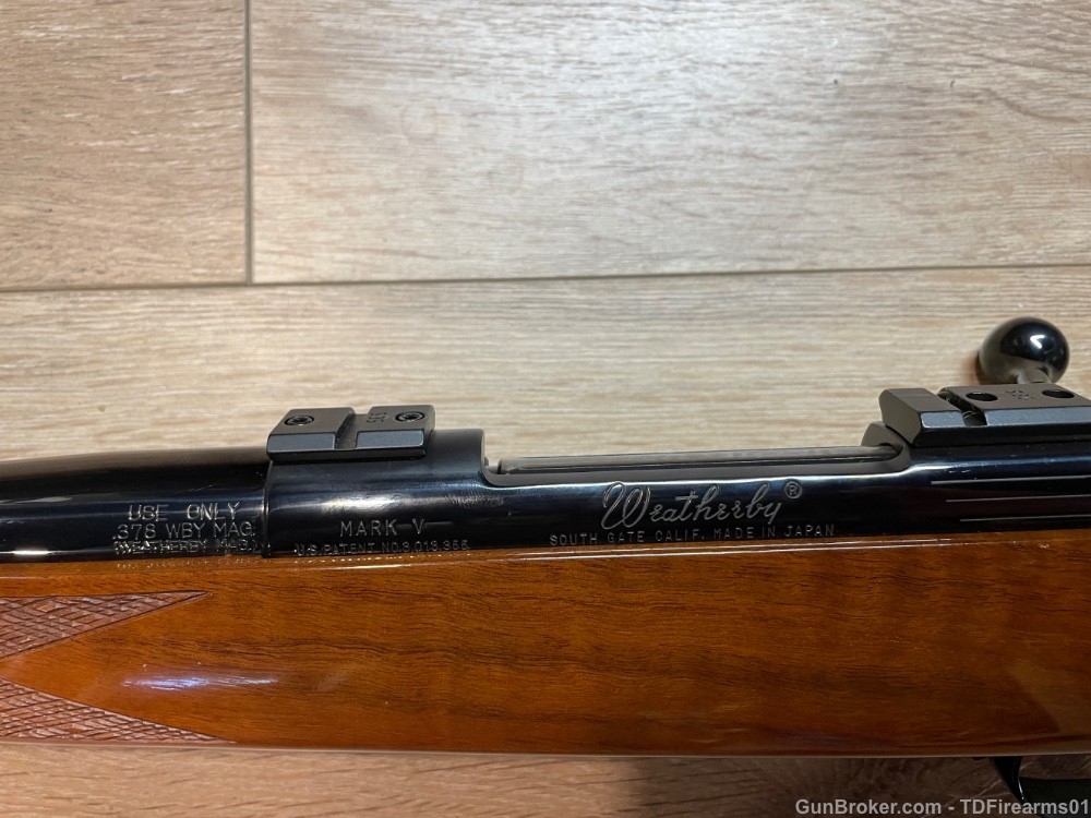 Weatherby Mark V deluxe .378 weatherby 26" gloss walnut stock -img-10