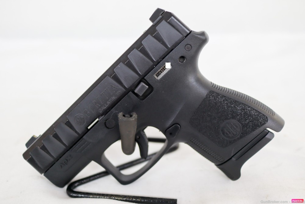 Beretta Model APX Carry 9mm 3.07” S.Auto Pistol – Black Polymer Grips -img-1