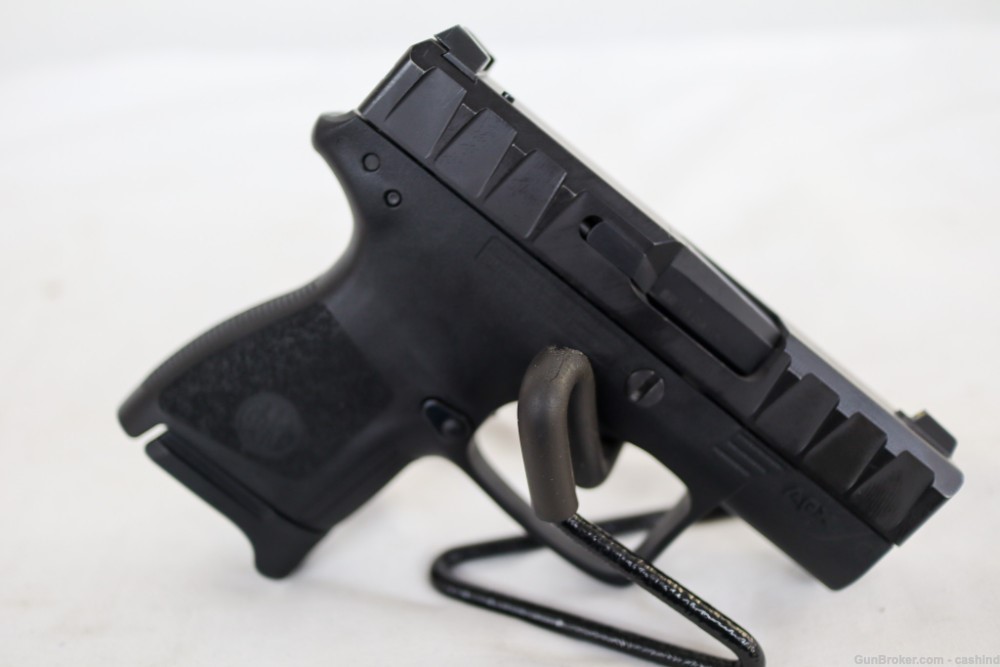 Beretta Model APX Carry 9mm 3.07” S.Auto Pistol – Black Polymer Grips -img-5