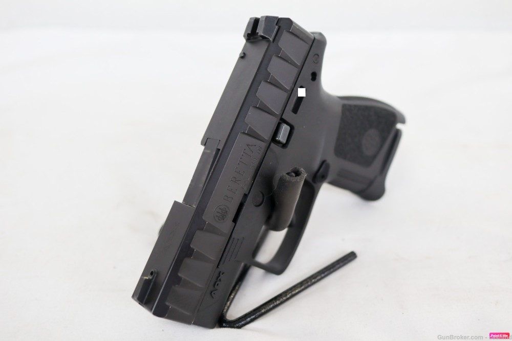 Beretta Model APX Carry 9mm 3.07” S.Auto Pistol – Black Polymer Grips -img-2