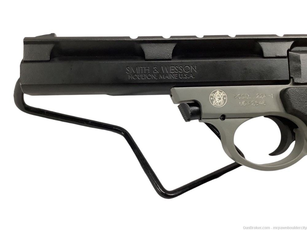 Smith & Wesson 22A-1 Semi Auto .22 LR Pistol VERY GOOD!-img-2