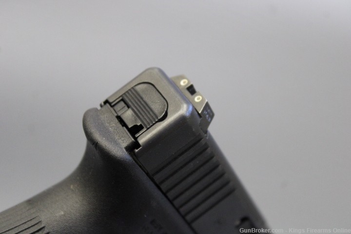 Glock 22 Gen 3 .40 S&W Item P-531-img-4