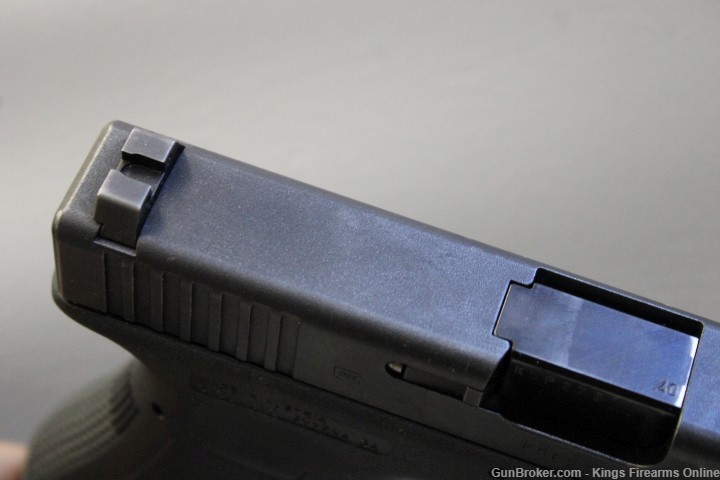 Glock 22 Gen 3 .40 S&W Item P-530-img-5