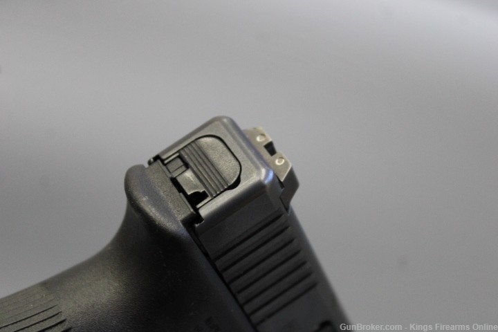 Glock 22 Gen 3 .40 S&W Item P-528-img-4