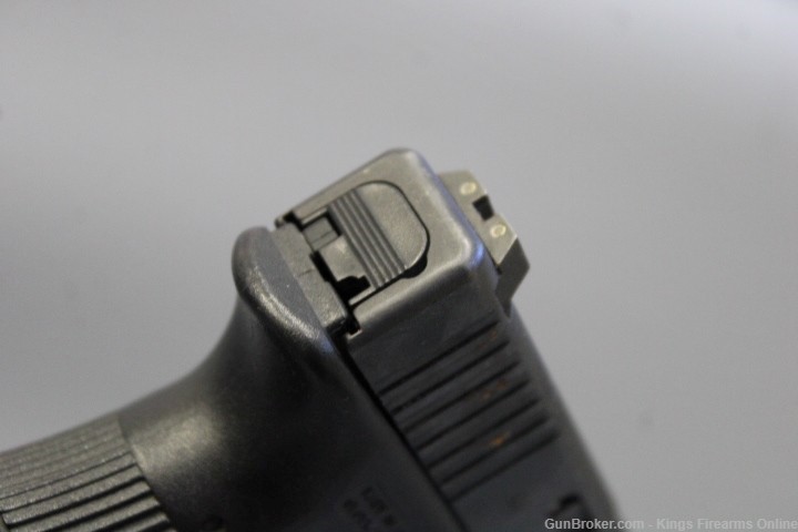 Glock 22 Gen 3 .40 S&W Item P-526-img-4