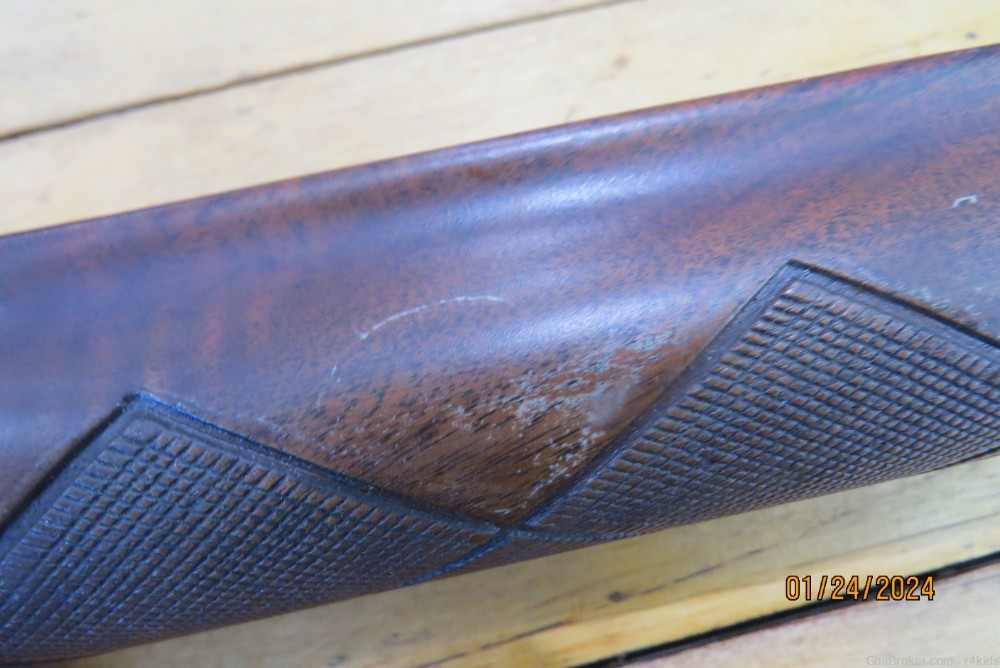Remington 870 12ga & 16ga 5 Diamond Walnut forend -img-5