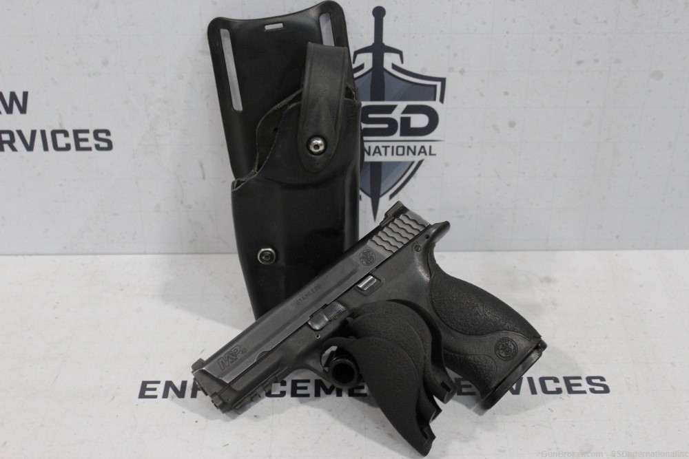 Smith & Wesson M&P40 with Holster-img-0