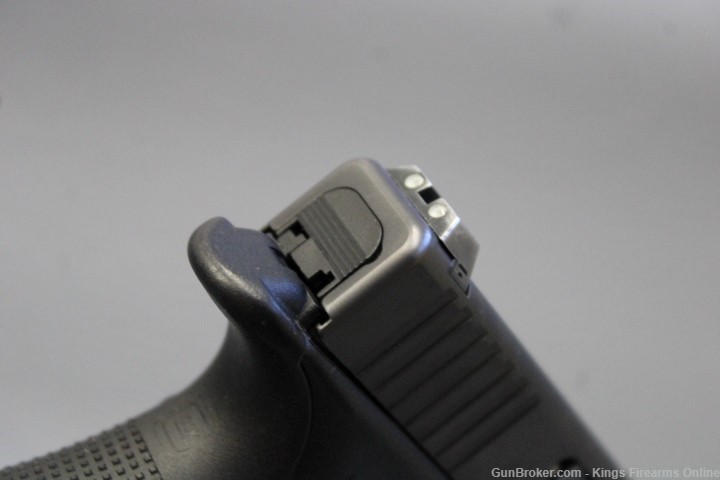 Glock 23 Gen 4 .40 S&W Item P-539-img-4