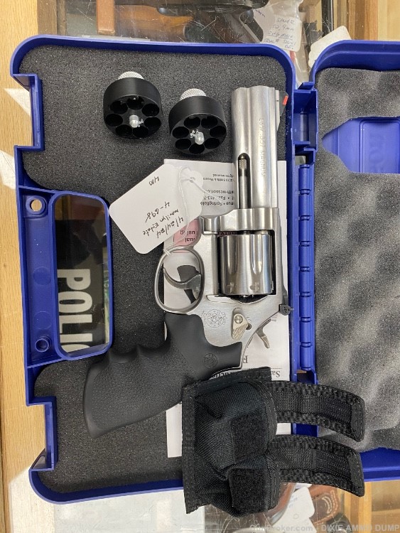 S&W 686-6 7 shot 4” revolver stainless in box. -img-1