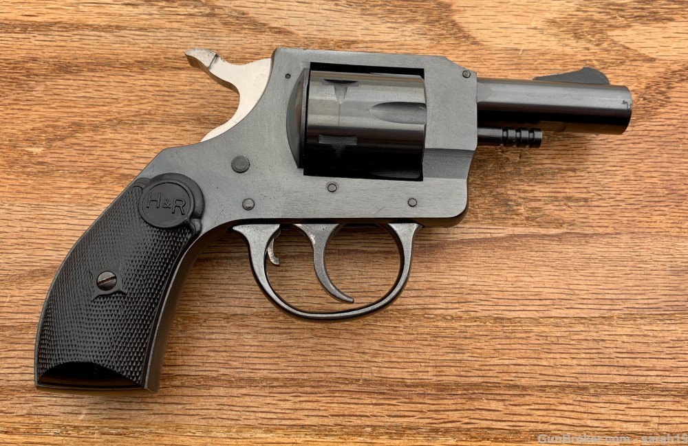 H&R 732 SNUB NOSE REVOLVER .32 S&W FACTORY HARD RUBBER BLACK GRIPS 999-img-2
