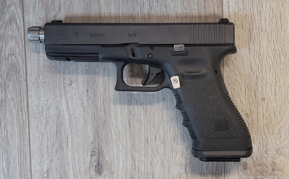 USED Glock G17 Gen3 with UNFIRED Rival Arms Barrel 9mm-img-3