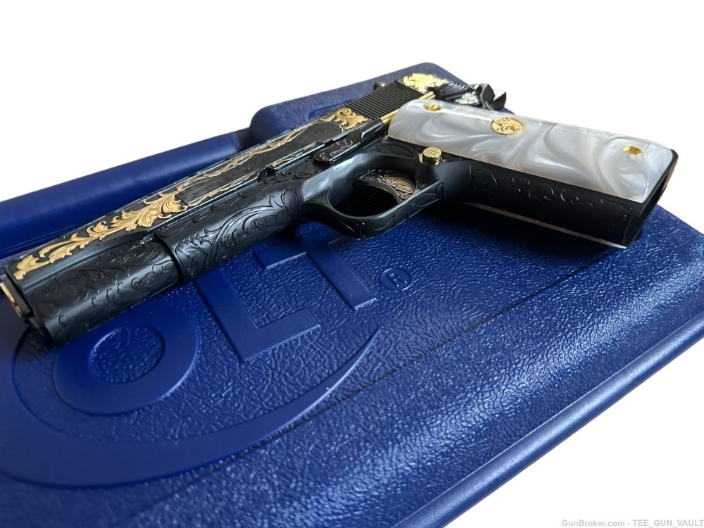 CUSTOM COLT 1911 GOVERNMENT FULLY ENGRAVED, BLUED W/  24K GOLD PLATED PARTS-img-7