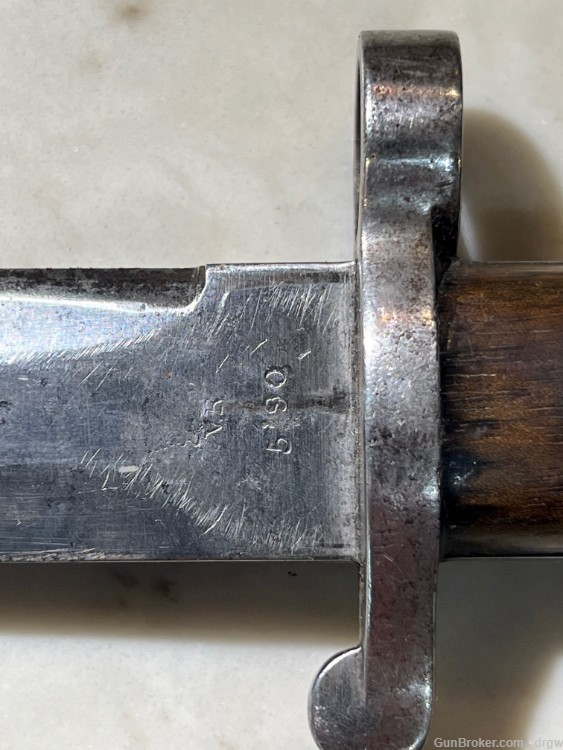 A Victorian Era British Pattern of 1888 bayonet, wrong scabbard -img-1