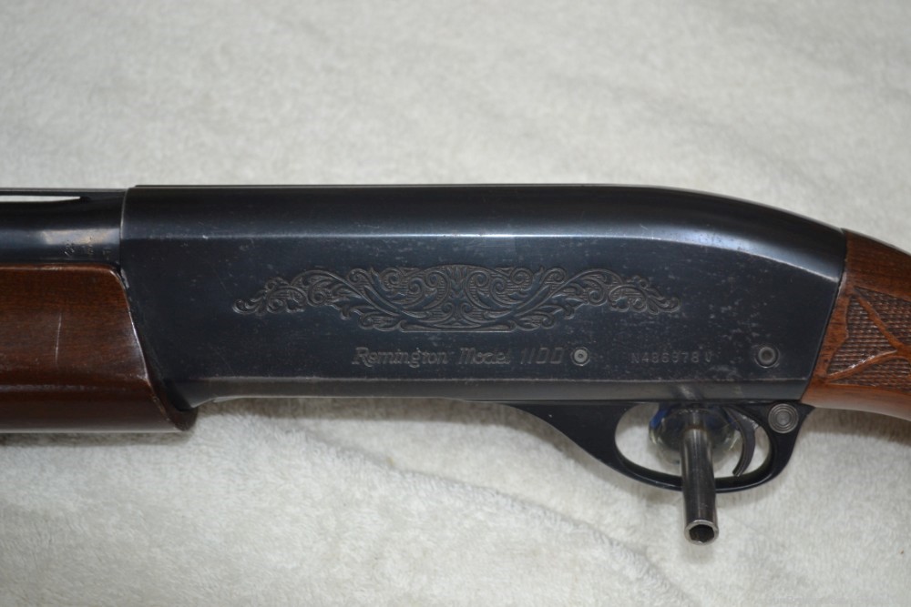 Remington 1100 12 gauge s/a shotgun 28" VR barrel-img-12