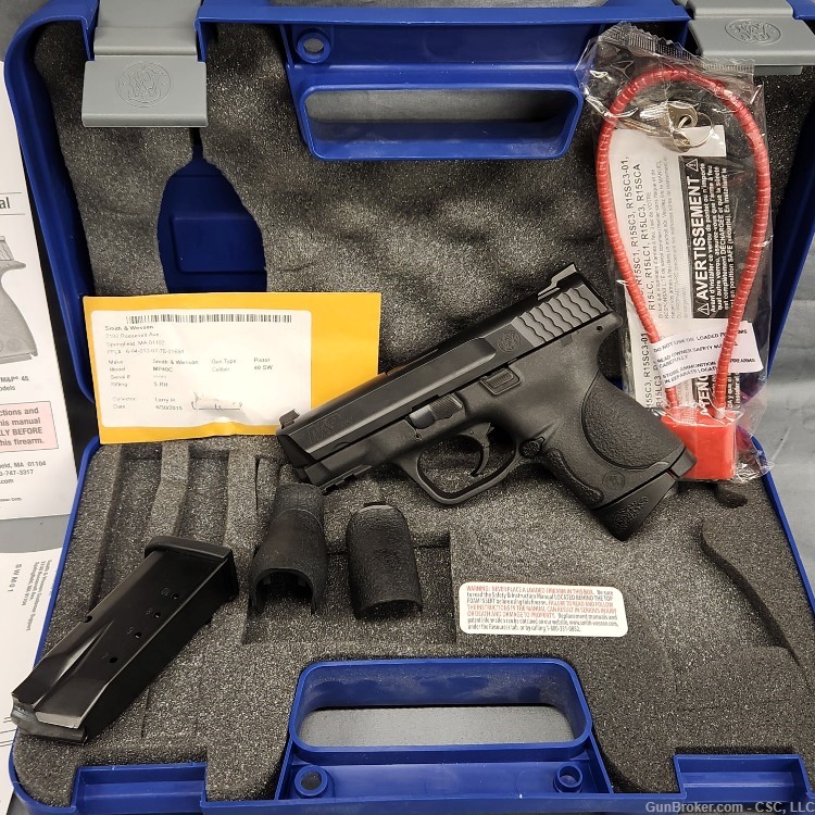Smith & Wesson M&P40c pistol .40 S&W with box-img-14