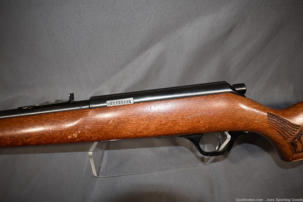 Marlin Glenfield Model 15 - .22 S/L/LR Bolt-Action Rifle w/ Squirrel Decor -img-10