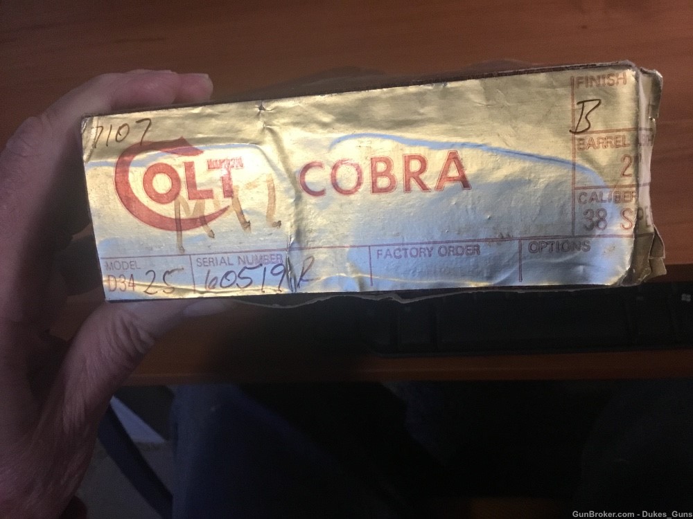 Colt Cobra, 1977 wood grain box with end label -img-1
