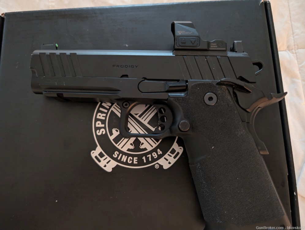 Springfield Prodigy 4.25 with optic and additional optic plate-img-1