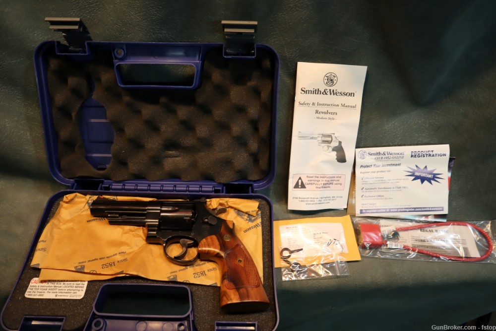 S+W 57 Classic 41Mag 4" barrel,as new in the box-img-0