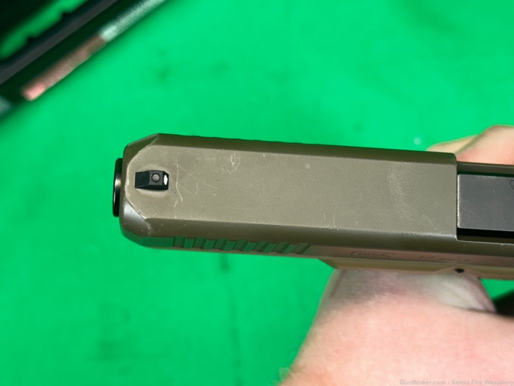 New in Box Glock 17 Gen 5 9mm FDE Frame OD slide 3-17rd mags G17-img-8