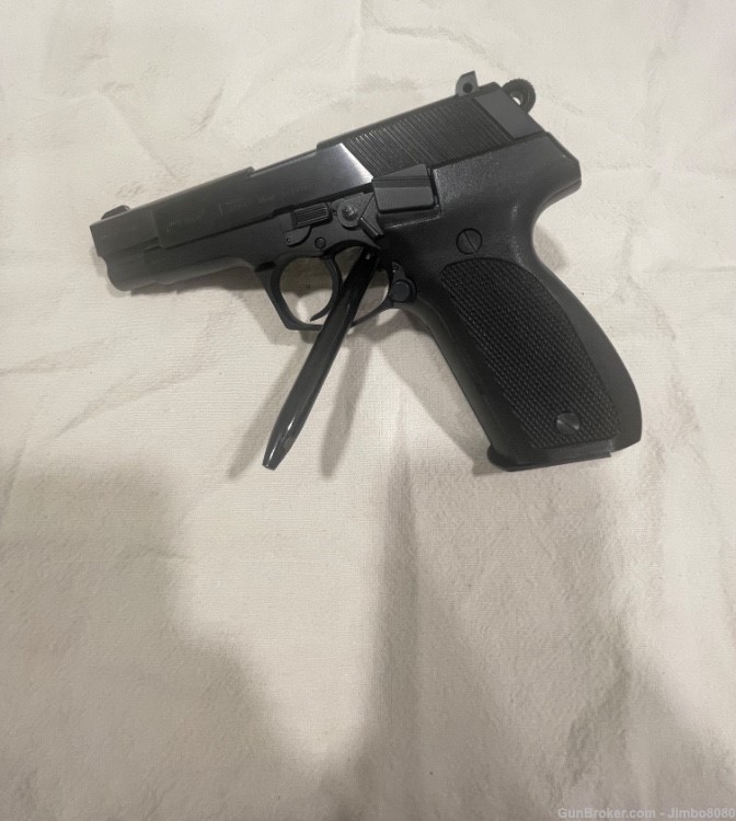 1989 Walther p88-img-0