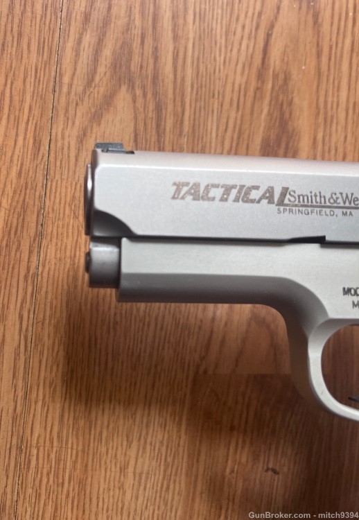 Smith and Wesson 4513 TSW -img-2