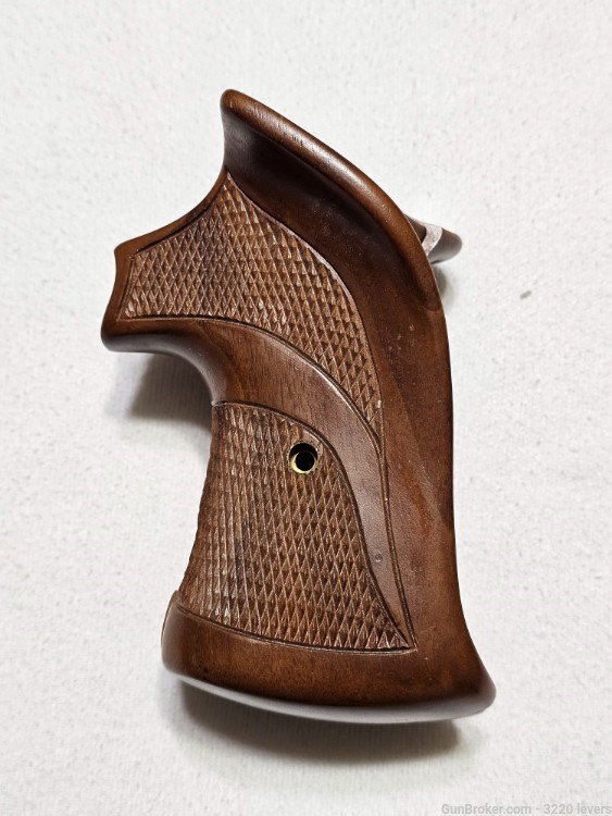 Target grips for a revolver, maybe Colt?-img-0