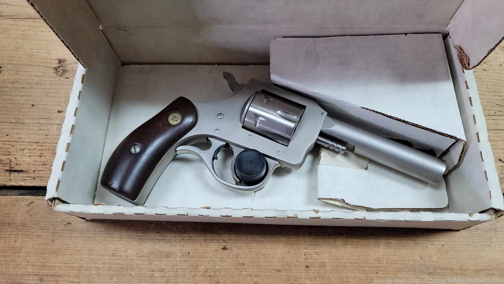 NEF New England Firearms Model R22 22WMRF 22Mag Revolver Stainless w/Box-img-8