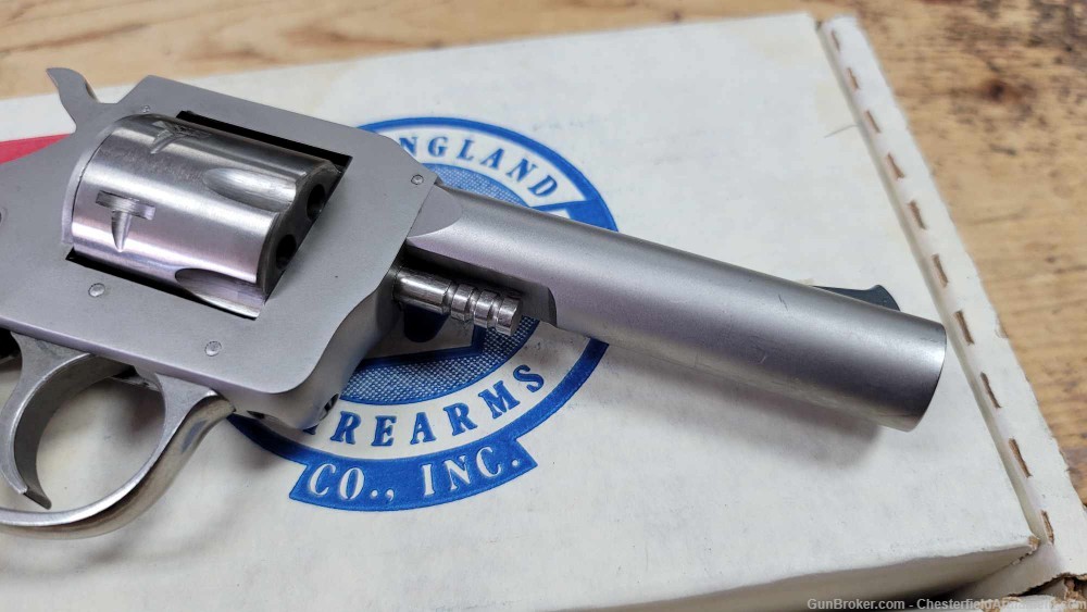 NEF New England Firearms Model R22 22WMRF 22Mag Revolver Stainless w/Box-img-6