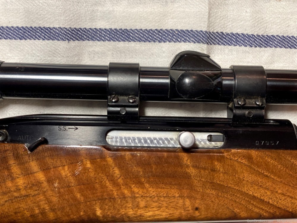 Weatherby Mark XXll, 22Lr, with weaver scope.-img-4