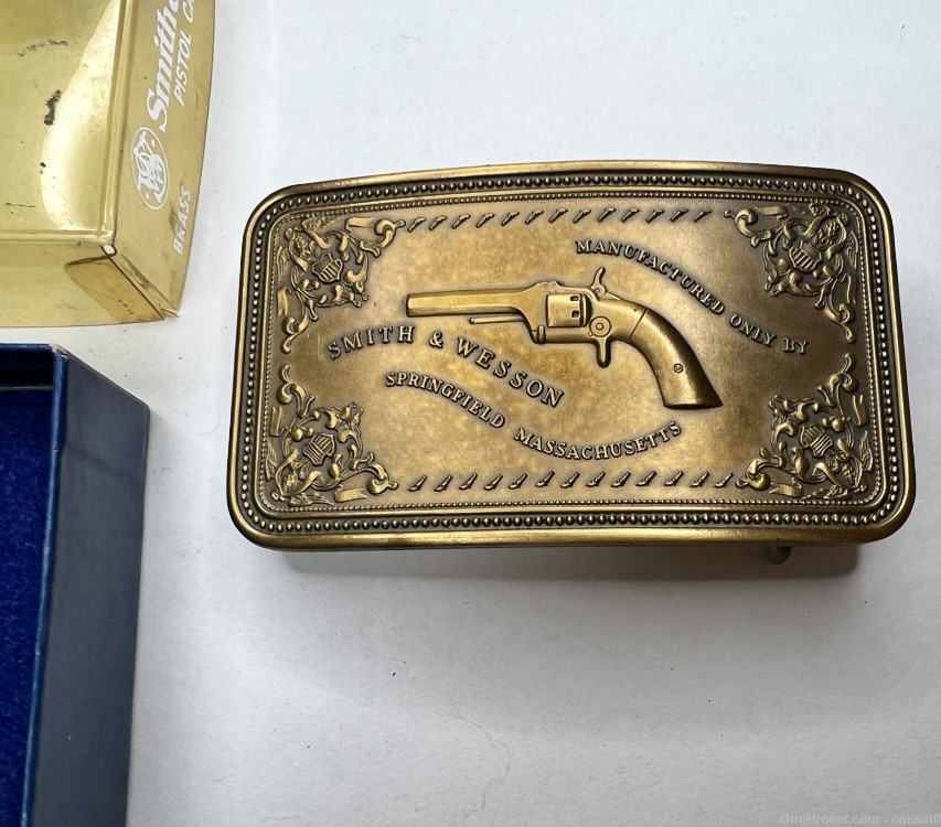 S&W 1980 pistol case brass belt buckle NOS-img-1