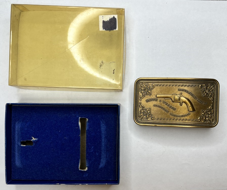 S&W 1980 pistol case brass belt buckle NOS-img-0