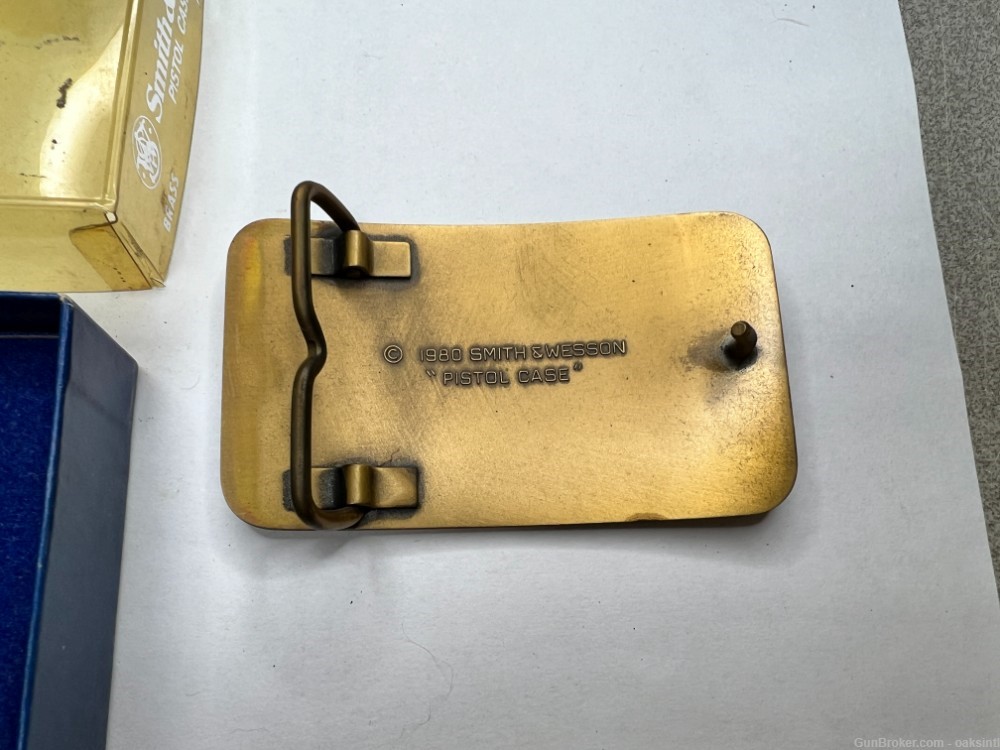 S&W 1980 pistol case brass belt buckle NOS-img-2