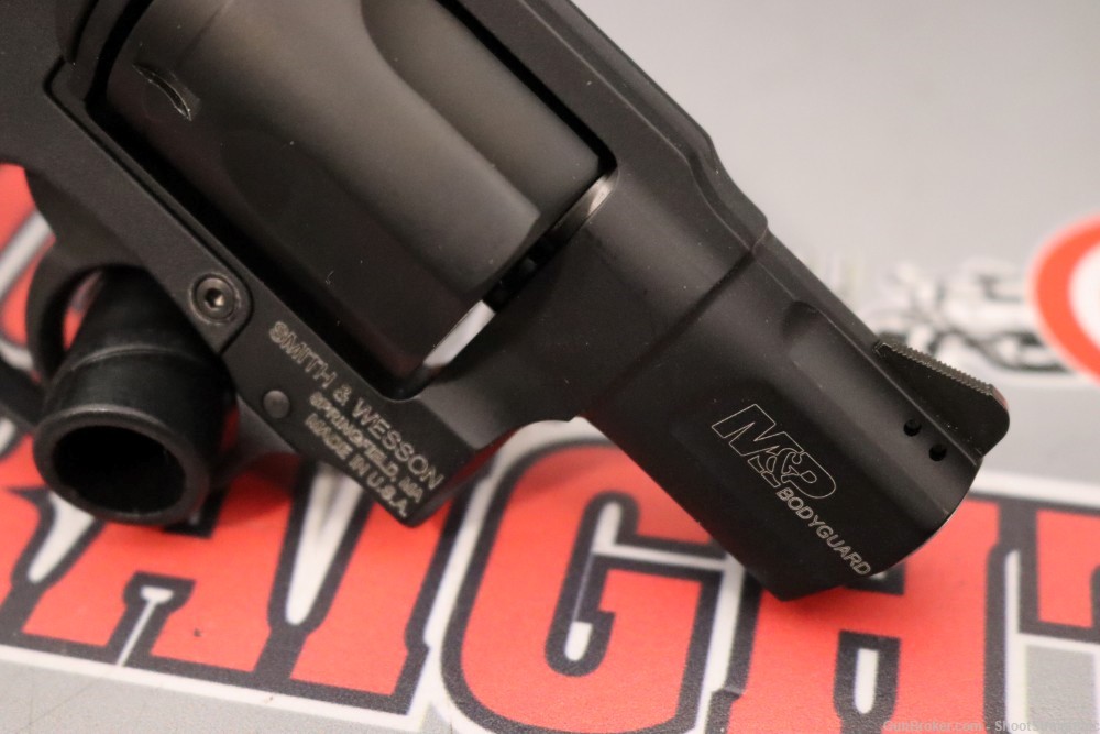 Smith & Wesson Bodyguard 38 1.875"bbl .38 SPL+P w/Box-img-8
