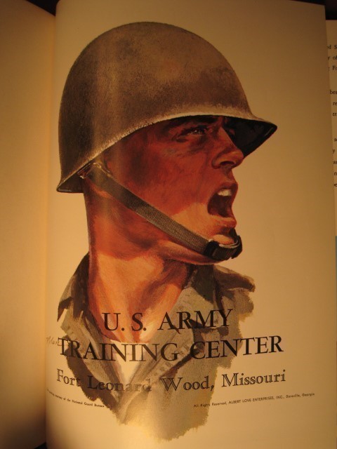 US Army Basic Training 1969 Fort Leonard Wood Manual Book USA-img-1