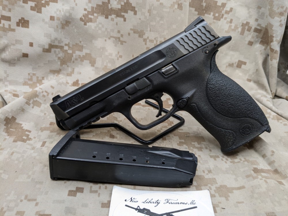 Smith & Wesson M&P .40S&W, S&W M&P40 Pistol, USED 1-15rd Mag Import Marked-img-2