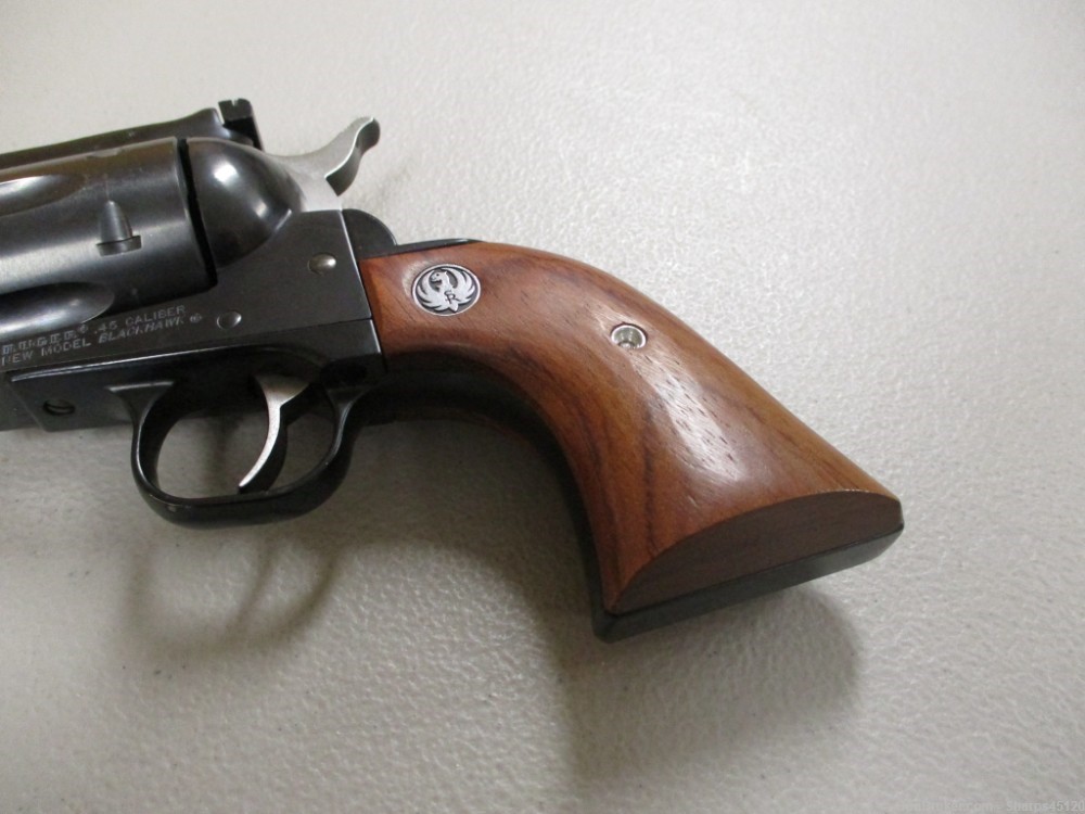 Ruger Blackhawk .45 Long Colt - 4.5" barrel - with case-img-11