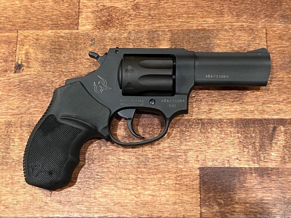 Taurus 942 22 LR Revolver 8-rd 22LR penny-img-0
