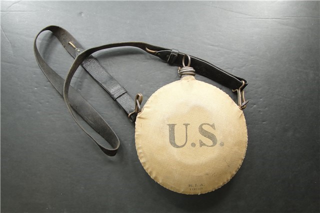 US MODEL 1874 INDIAN WARS CANTEEN WITH SLING-img-0