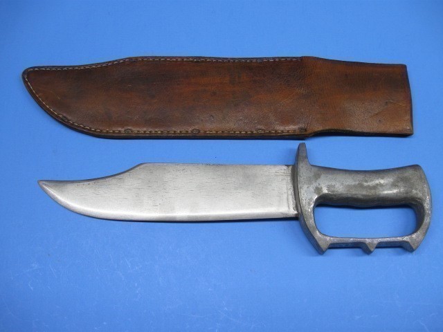 AUSTRIALIAN WWII KNUCKLE TRENCH FIGHTING KNIFE WITH SCABBARD-img-1