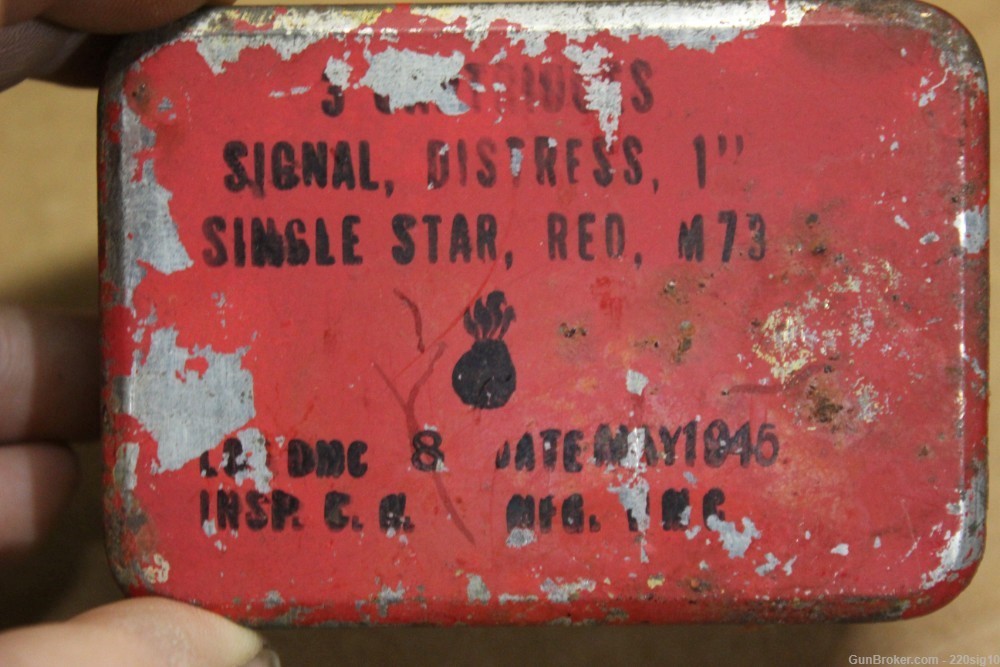 WW2 M73 Red Star Distress Signal Flares In Original Tin-img-1