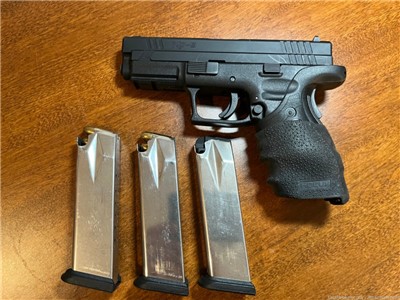 Springfield XD semi-automatic pistol