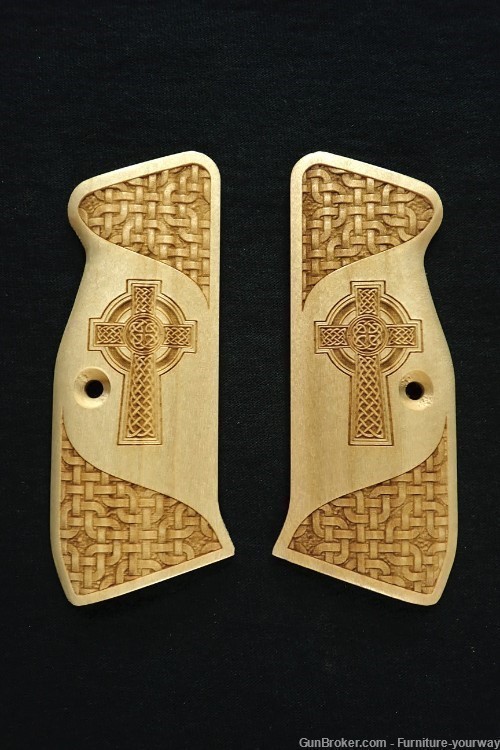 -Maple Celtic Cross CZ-75 Grips Checkered Engraved Textured-img-1